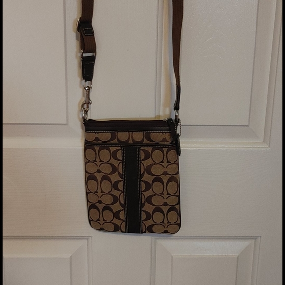 Coach Handbags - Coach Crossbody